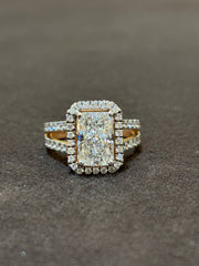 Golden Halo 2.5ct Lab Diamond Ring | GEMSURE