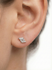 Seriq Frame Lab Diamond Earring | GEMSURE